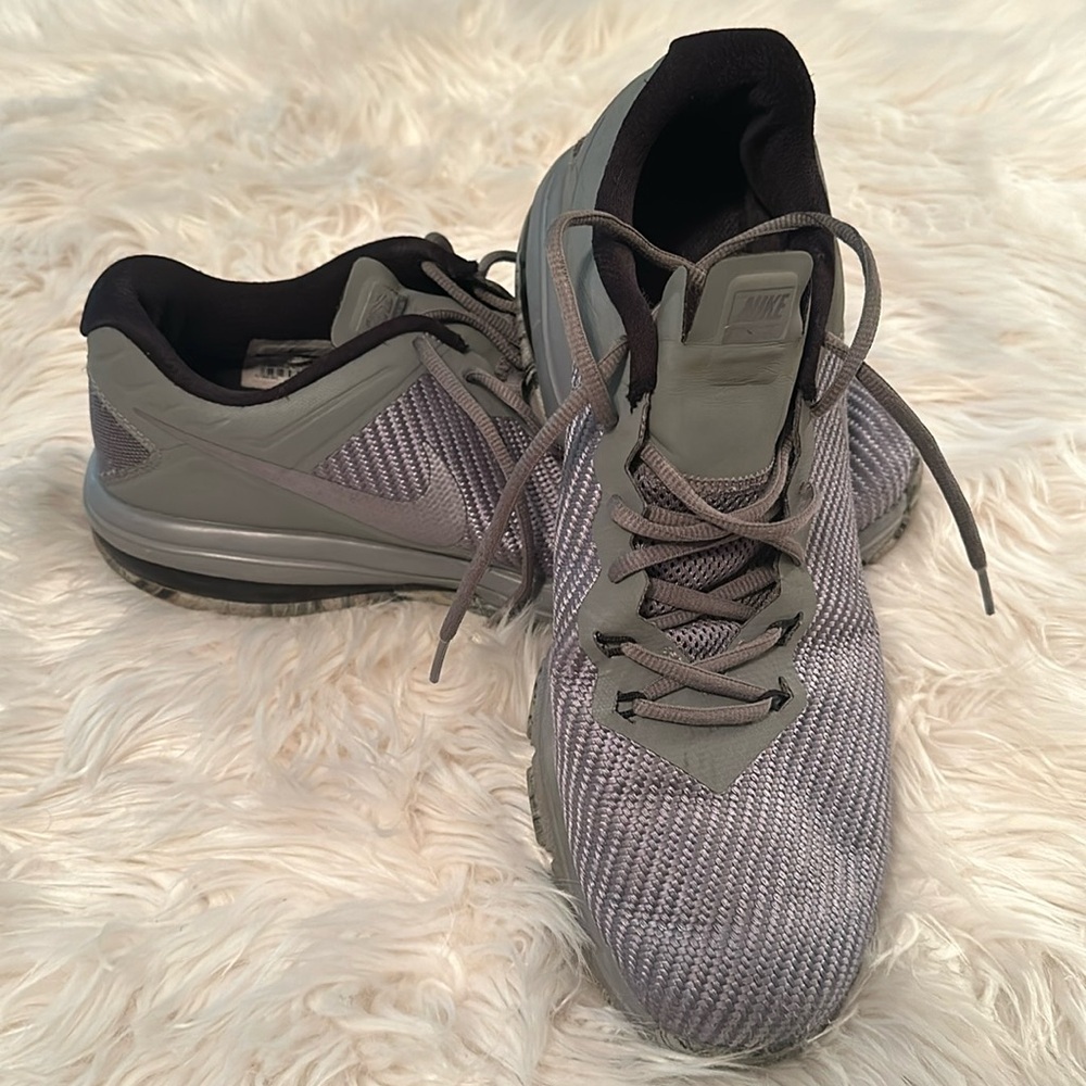 Nike Air Max Full Ride Tr 1.5 'Metallic Cool Grey'